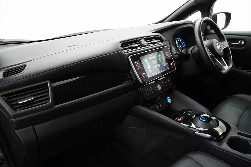Nissan Leaf 39Kw N-connecta With Sat Nav And 360 View Cam SM72YOJ Grey #2