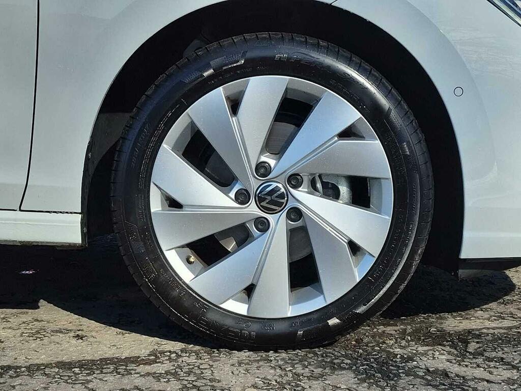 Volkswagen Golf Match 1.5 Tsi 115 Ps 6-Speed PF75LXW White #5