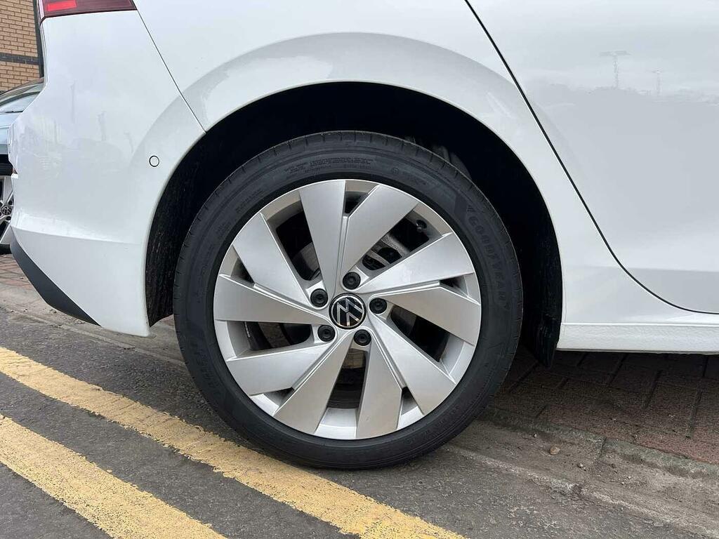 Volkswagen Golf 1.5 Tsi Match PF75MUA White #5