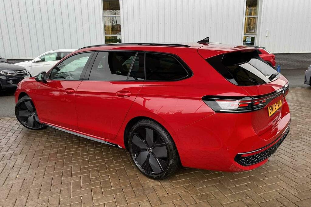 Volkswagen Passat 1.5 Etsi R-line Dsg SM75PZD Red #3