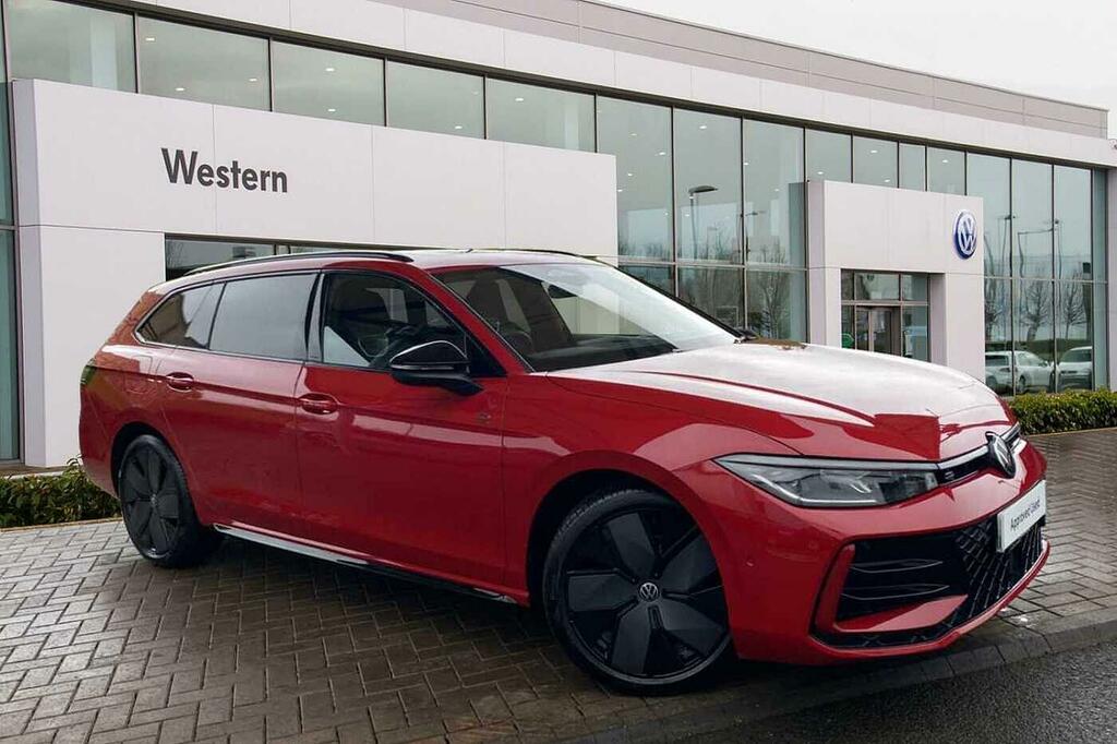 Volkswagen Passat 1.5 Etsi R-line Dsg Red