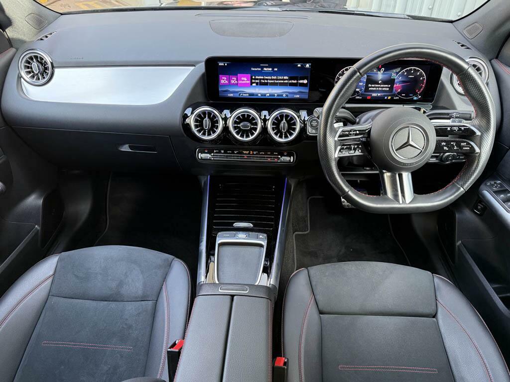 Mercedes-Benz GLA Class Gla 200 Amg Line Premium SN24VCJ Black #5