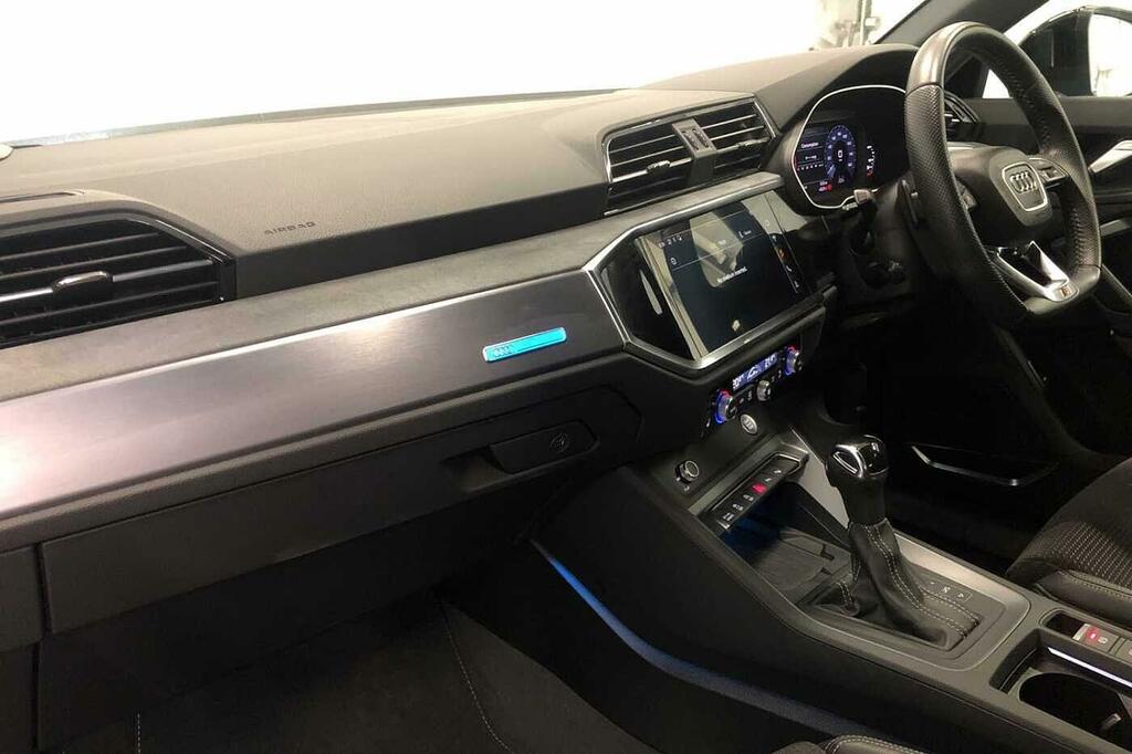 Audi Q3 Vorsprung 35 Tfsi 150 Ps S Tronic Blue #2