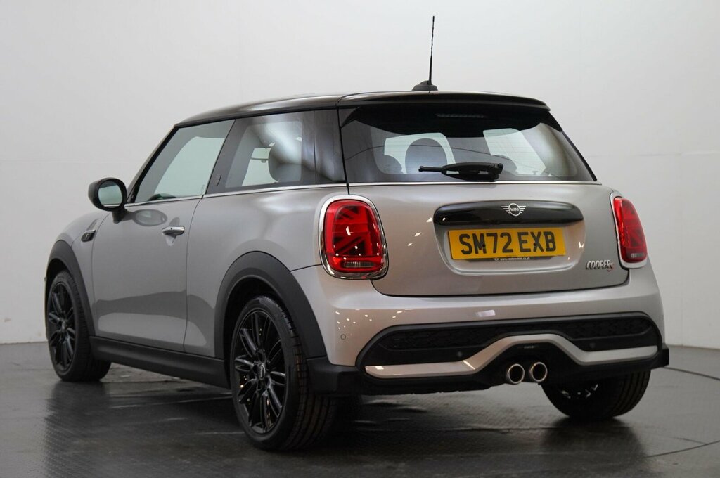 Mini Hatch 3-Door Hatch Cooper S Exclusive SM72EXB Silver #3