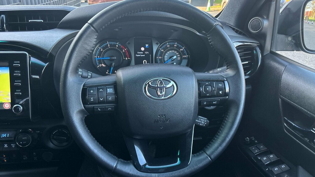Toyota HILUX 2.8 D-4d Invincible X 4Wd Euro 6 Ss Black #6