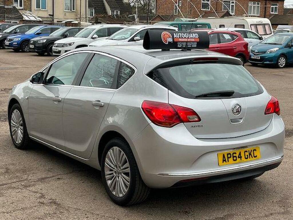 Vauxhall Astra Hatchback 1.4 16V Excite Euro 5 201564 AP64GKC Silver #2