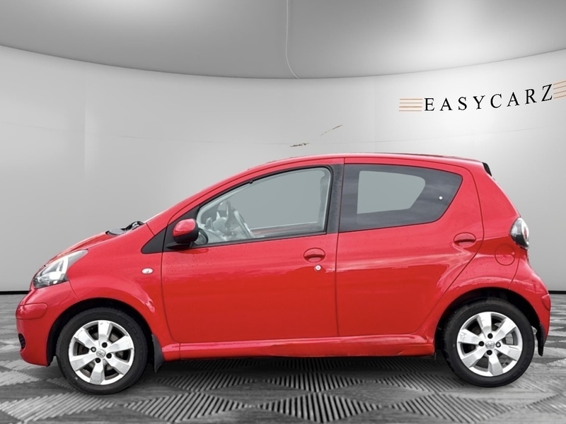Toyota Aygo Vvt-i Go NJ12XBU Red #4