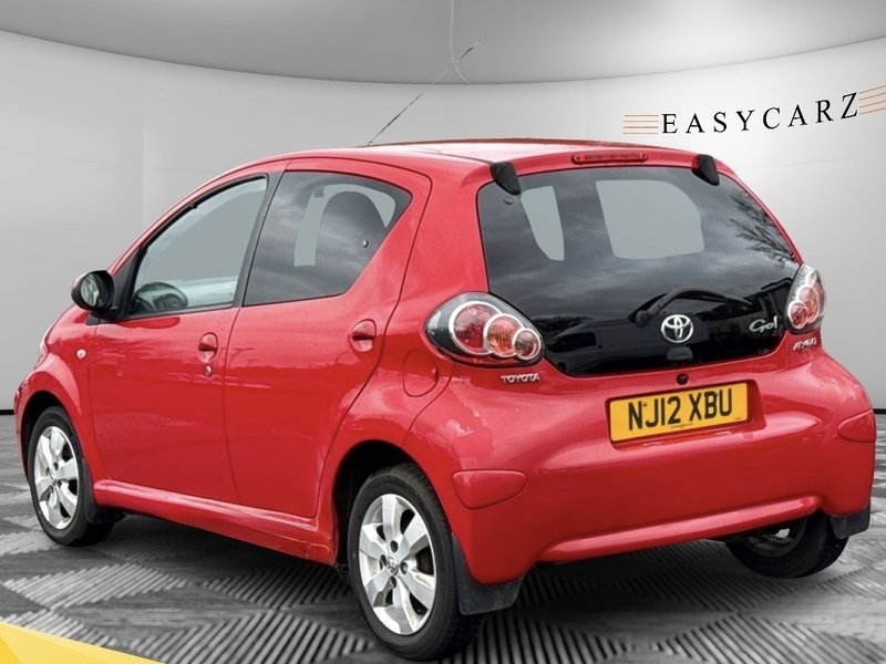 Toyota Aygo Vvt-i Go NJ12XBU Red #6