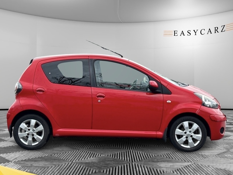Toyota Aygo Vvt-i Go NJ12XBU Red #5