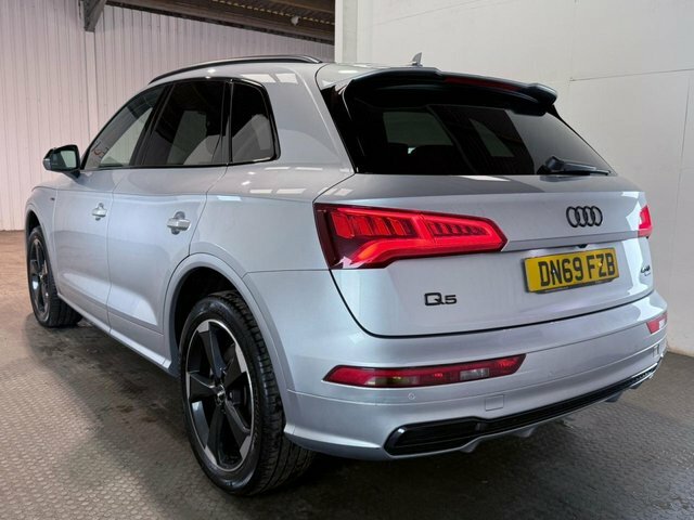 Audi Q5 2019 2.0 Tdi 40 Black Edition Suv S Tro DN69FZB Silver #4