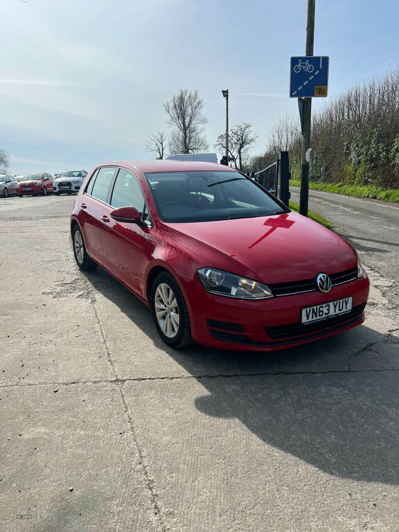 Volkswagen Golf 1.6 Tdi 105 Se Red