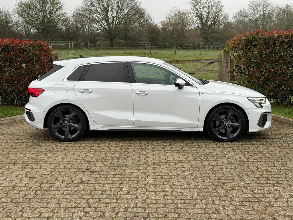 Audi A3 1.5 Tfsi 35 S Line Sportback S Tronic E RO70YCS White #6