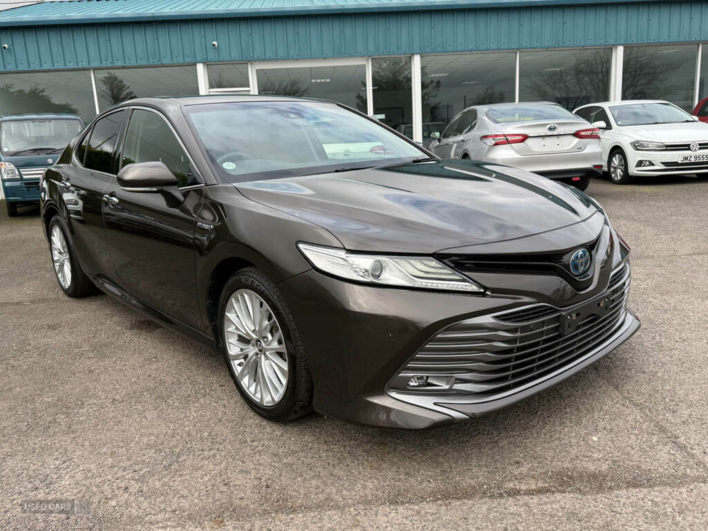 Toyota Camry 2.5 Vvt-h Excel Cvt Euro 6 S S Brown