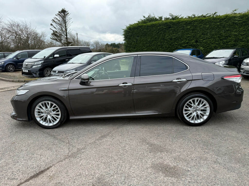 Toyota Camry 2.5 Vvt-h Excel Cvt Euro 6 S S Brown #4