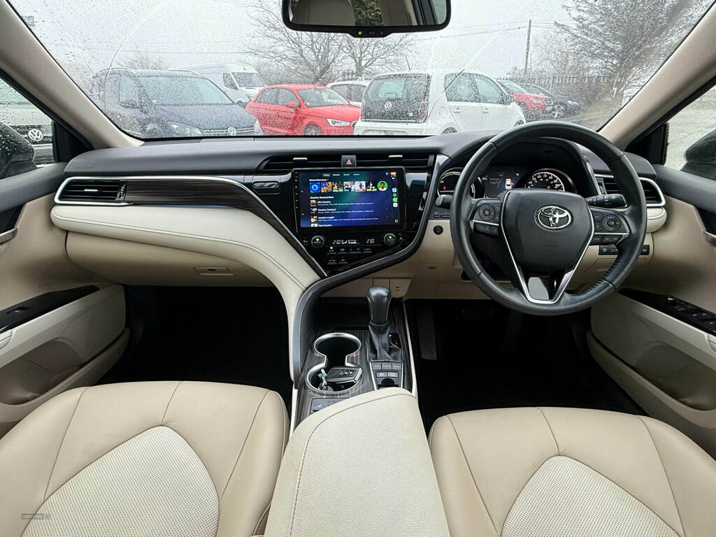 Toyota Camry 2.5 Vvt-h Design Hybrid Eu6 215Bhp Black #12