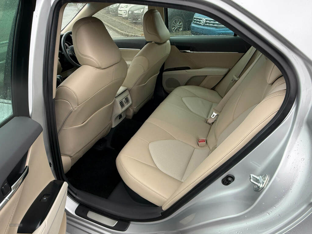Toyota Camry 2.5 Vvt-h Excel Cvt Euro 6 S S Silver #6