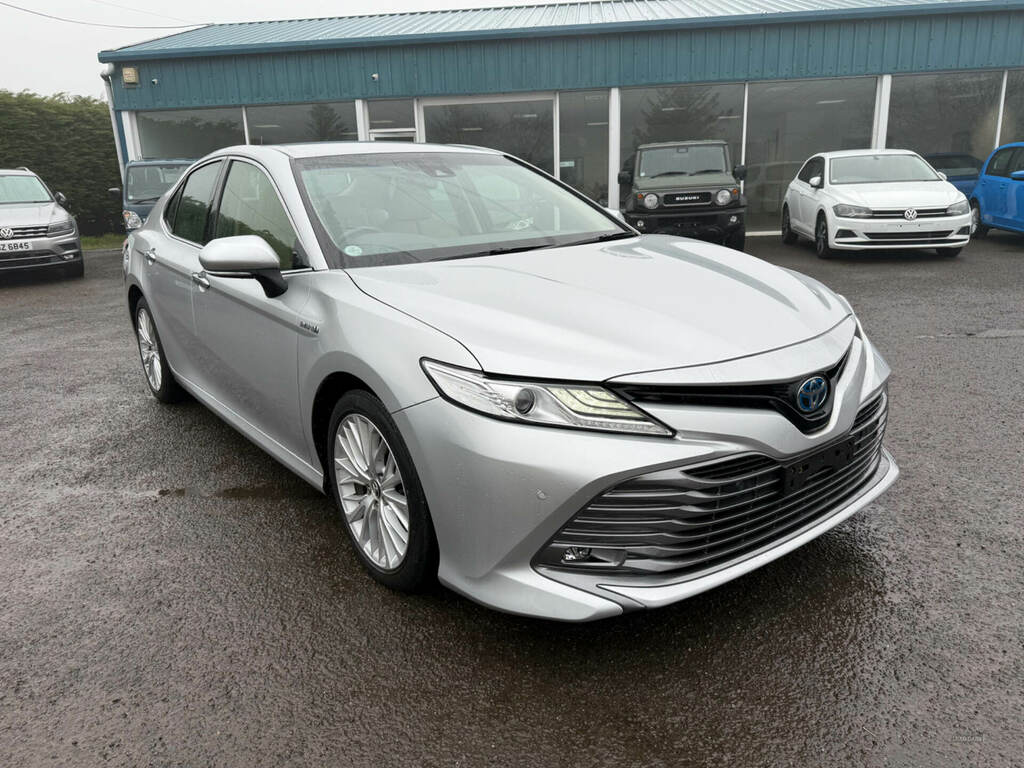 Toyota Camry 2.5 Vvt-h Excel Cvt Euro 6 S S Silver
