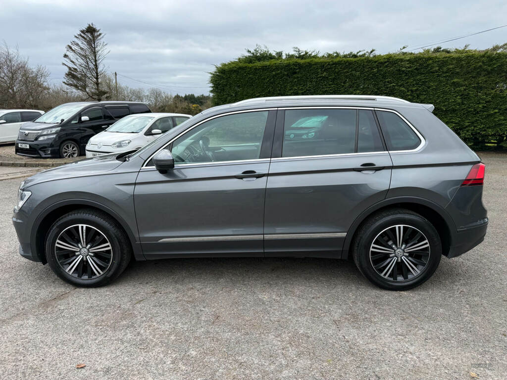 Volkswagen Tiguan 2.0 Tdi 150 4Motion Se Nav RGZ1096 Grey #4