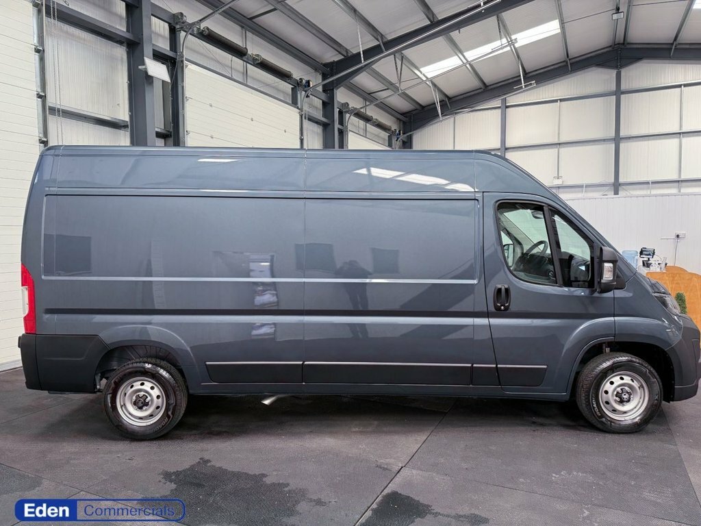 Vauxhall Movano 2L Prime DT75NVA Grey #2