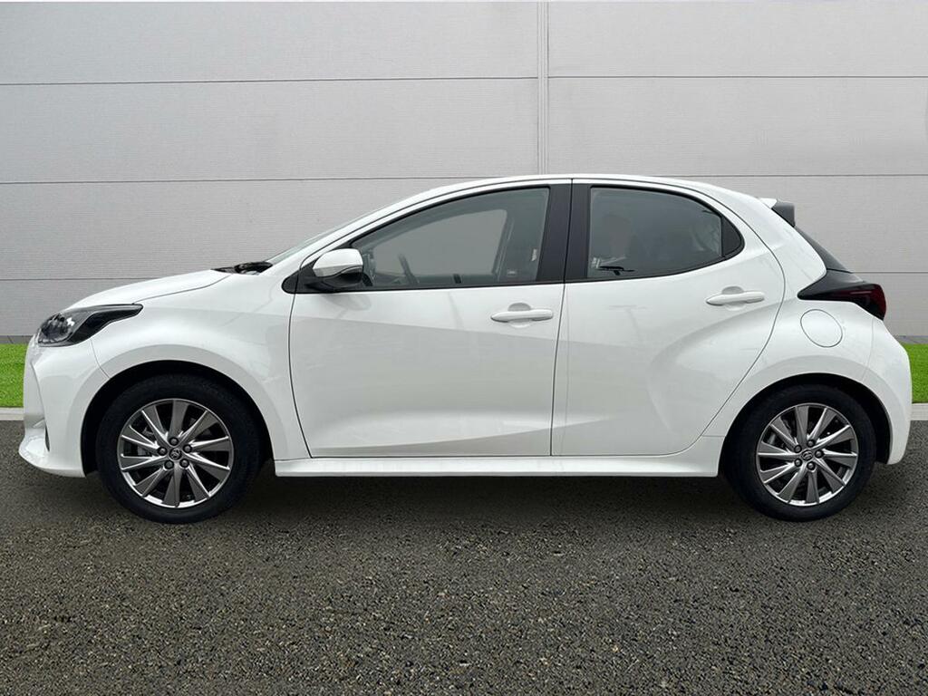 Toyota Yaris Icon RA23EVF White #4