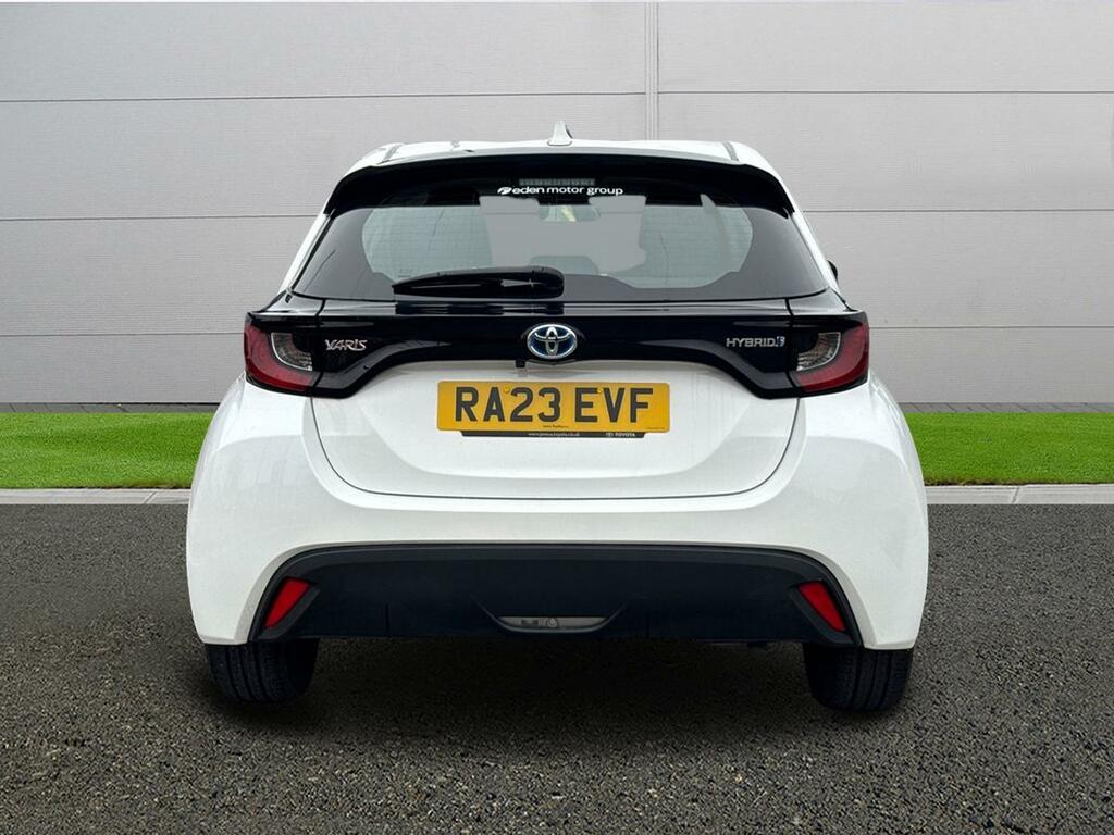 Toyota Yaris Icon RA23EVF White #6