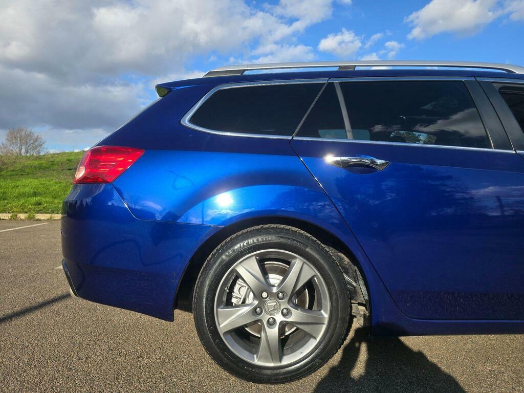 Honda Accord 2.2 I-dtec Es Gt White #24