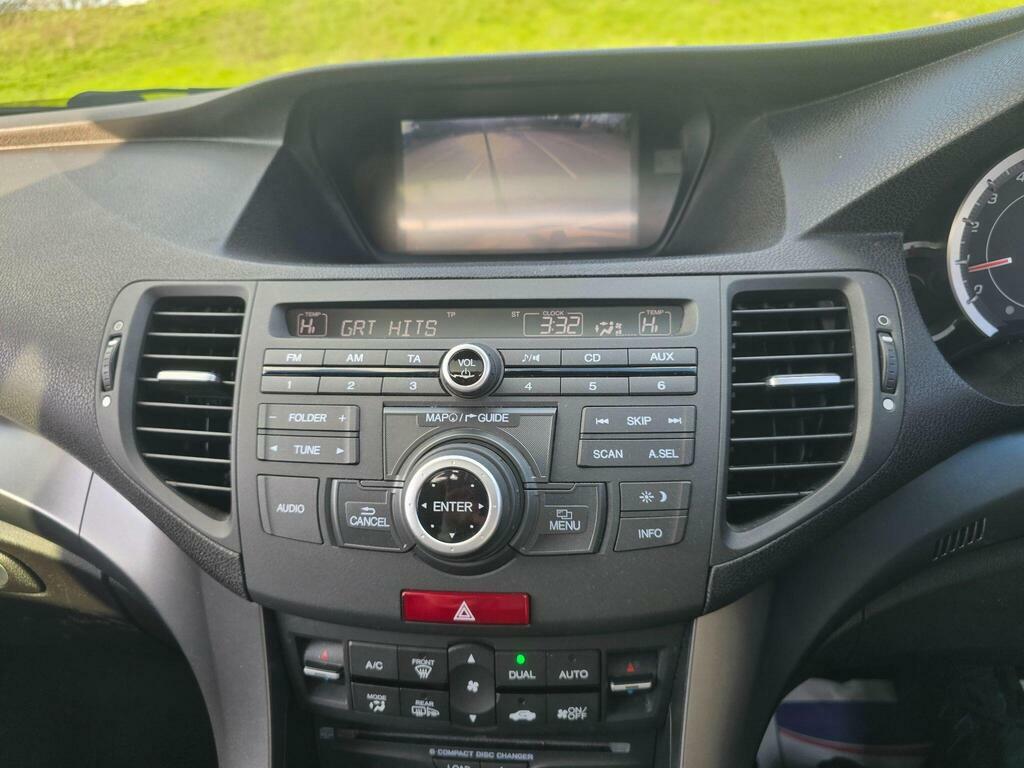 Honda Accord 2.2 I-dtec Es Gt White #97