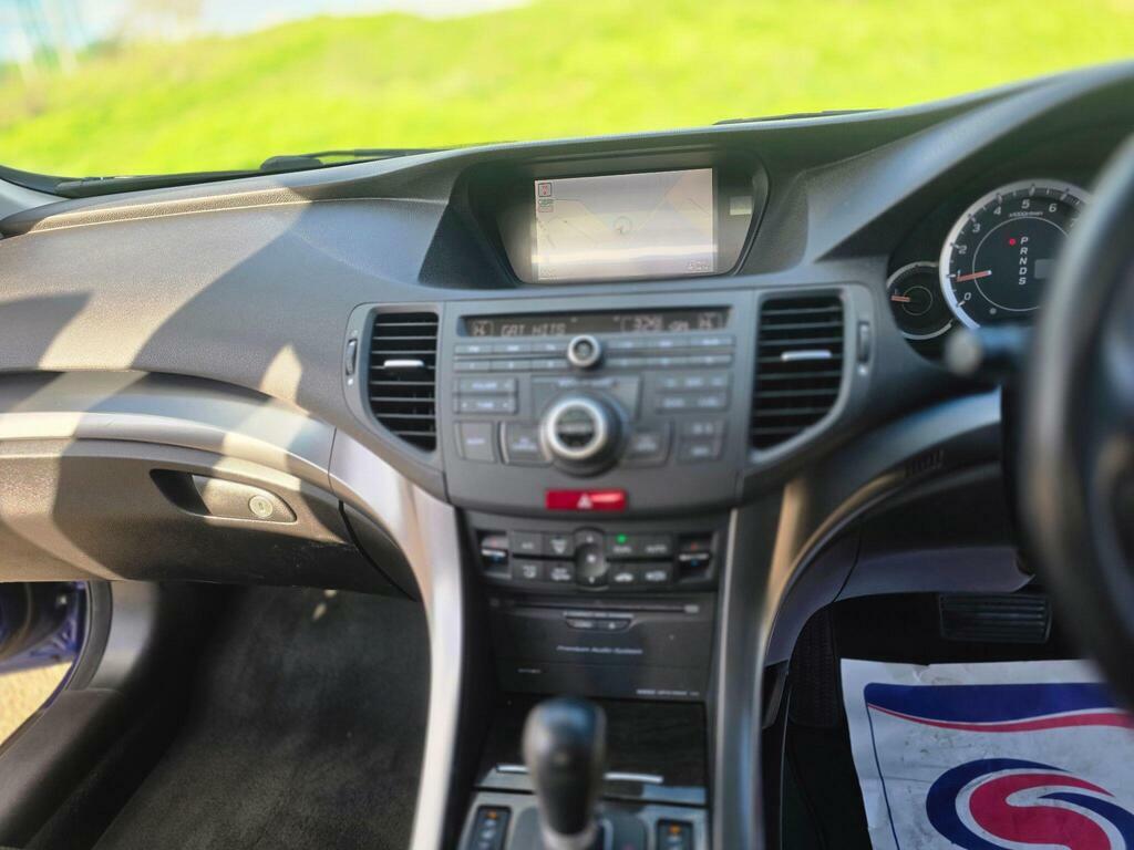 Honda Accord 2.2 I-dtec Es Gt White #88