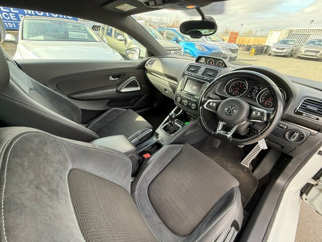 Volkswagen Scirocco 1.4 Tsi Bluemotion Tech Gt Edition Hatchb SM66NMF White #2