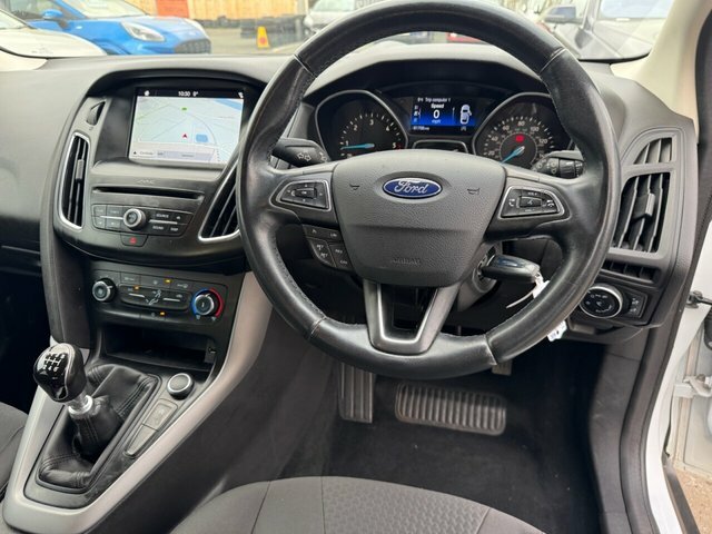 Ford Focus 1.5 Turbo Tdci Zetec Edition Hatchback 5 SA17EOM White #2