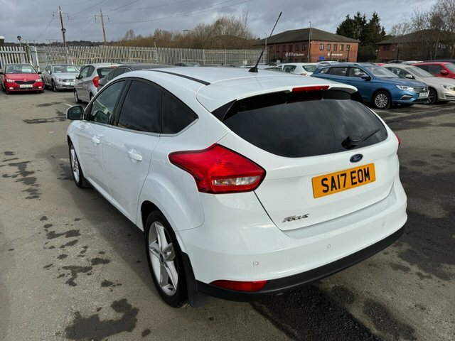 Ford Focus 1.5 Turbo Tdci Zetec Edition Hatchback 5 SA17EOM White #4
