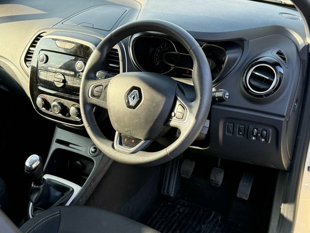 Renault Captur 0.9 Tce Play Edition Suv Energy Ma PG19AMX White #2