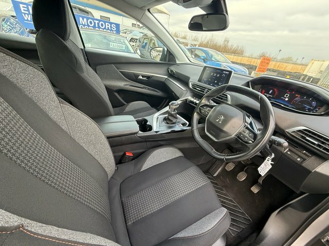 Peugeot 3008 1.5 Eco Turbo Blue Hdi Active Edition 5 D KV19BGH Grey #2