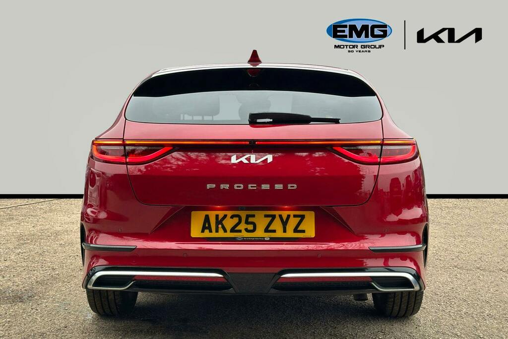 Kia Proceed 1.5 T Gdi Gt Line Shooting Brake Red #5