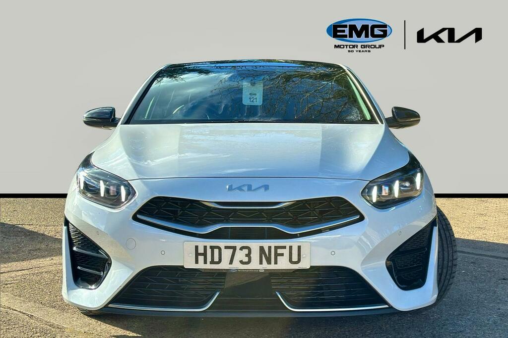 Kia Proceed 1.5 T Gdi Gt Line S Shooting Brake Dct White #2
