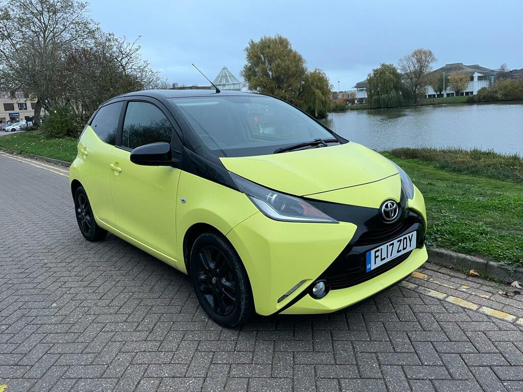 Toyota Aygo 1.0 Vvt-i X-cite X-shift Euro 6 FL17ZDY Yellow #2