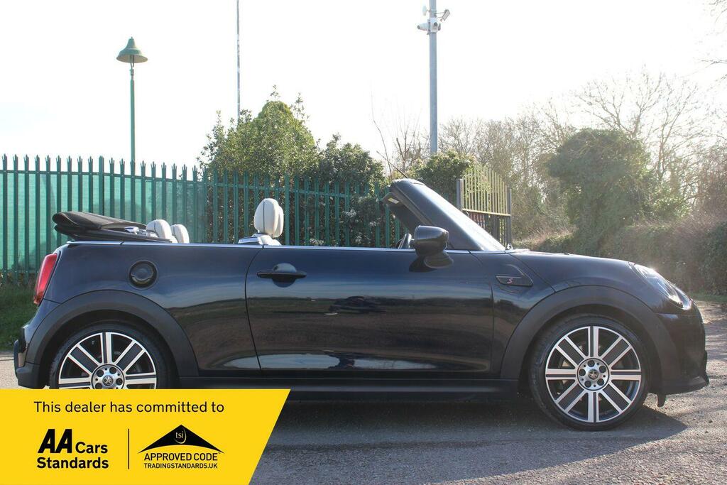 Mini Convertible 2.0 Cooper S Exclusive Steptronic Euro 6 Ss GY23BYL Black #4