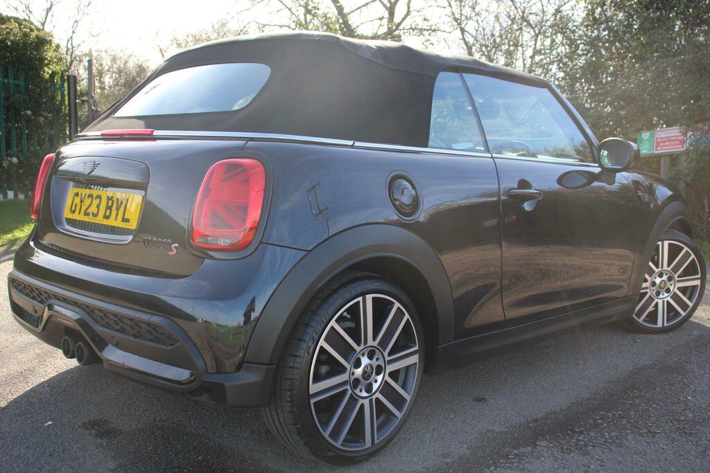 Mini Convertible 2.0 Cooper S Exclusive Steptronic Euro 6 Ss GY23BYL Black #6