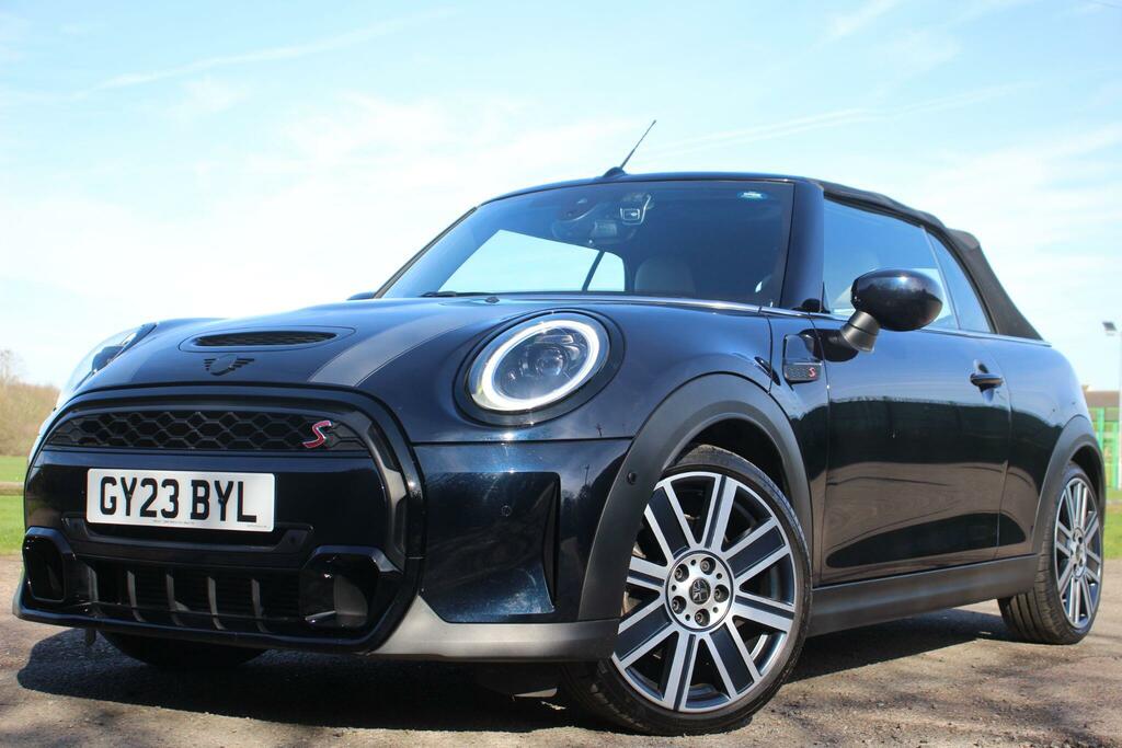 Mini Convertible 2.0 Cooper S Exclusive Steptronic Euro 6 Ss GY23BYL Black #3