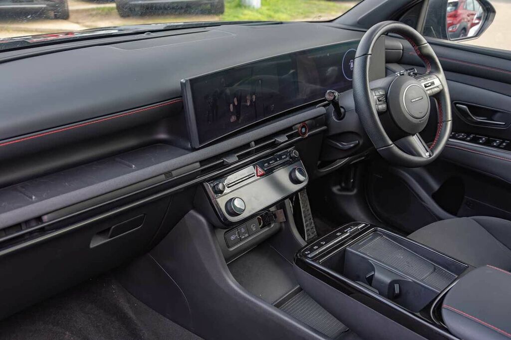 Hyundai Tucson 1.6T Hybrid N Line S EA25XZL Black #2