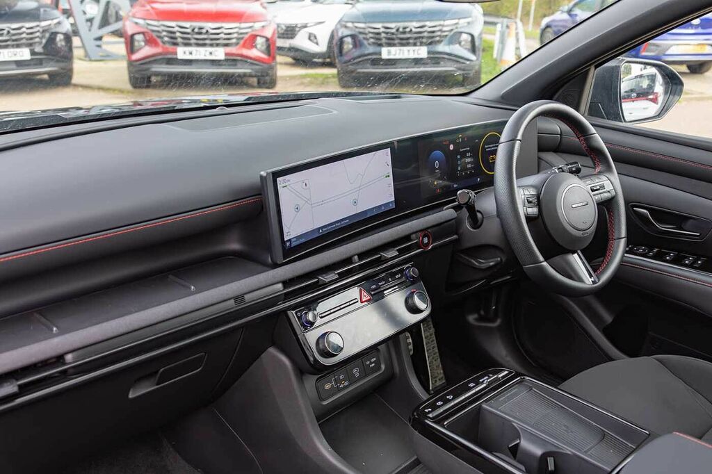 Hyundai Tucson 1.6T Hybrid N Line S EA25XZZ Black #2