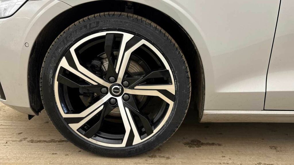 Volvo V60 Ultra, B4 Mild Hybrid, Dark RV25UVG Silver #4