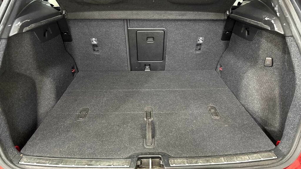 Volvo XC40 Ultra, B3 Mild Hybrid, Bright RV25VPY Red #5