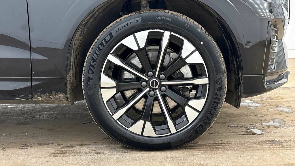 Volvo XC60 Ultra, B5 Awd Mild Hybrid, Dark RJ25NMY Black #4