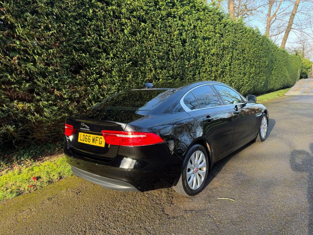 Jaguar XE Saloon 2.0D Prestige Euro 6 Ss 201766 Black #5