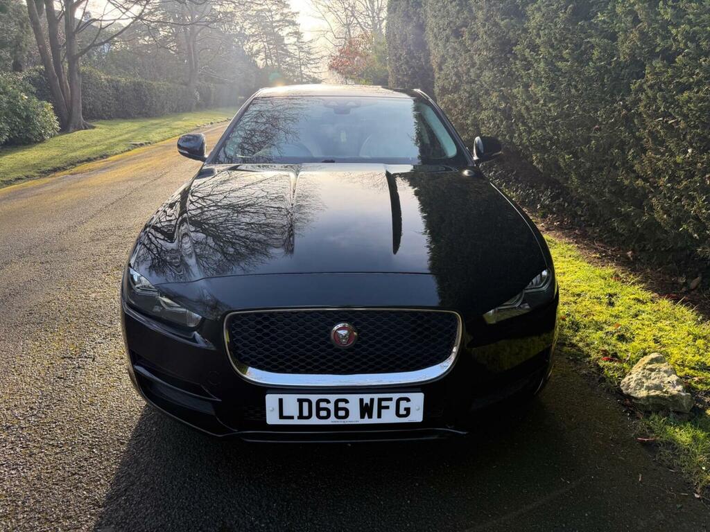 Jaguar XE Saloon 2.0D Prestige Euro 6 Ss 201766 Black #3