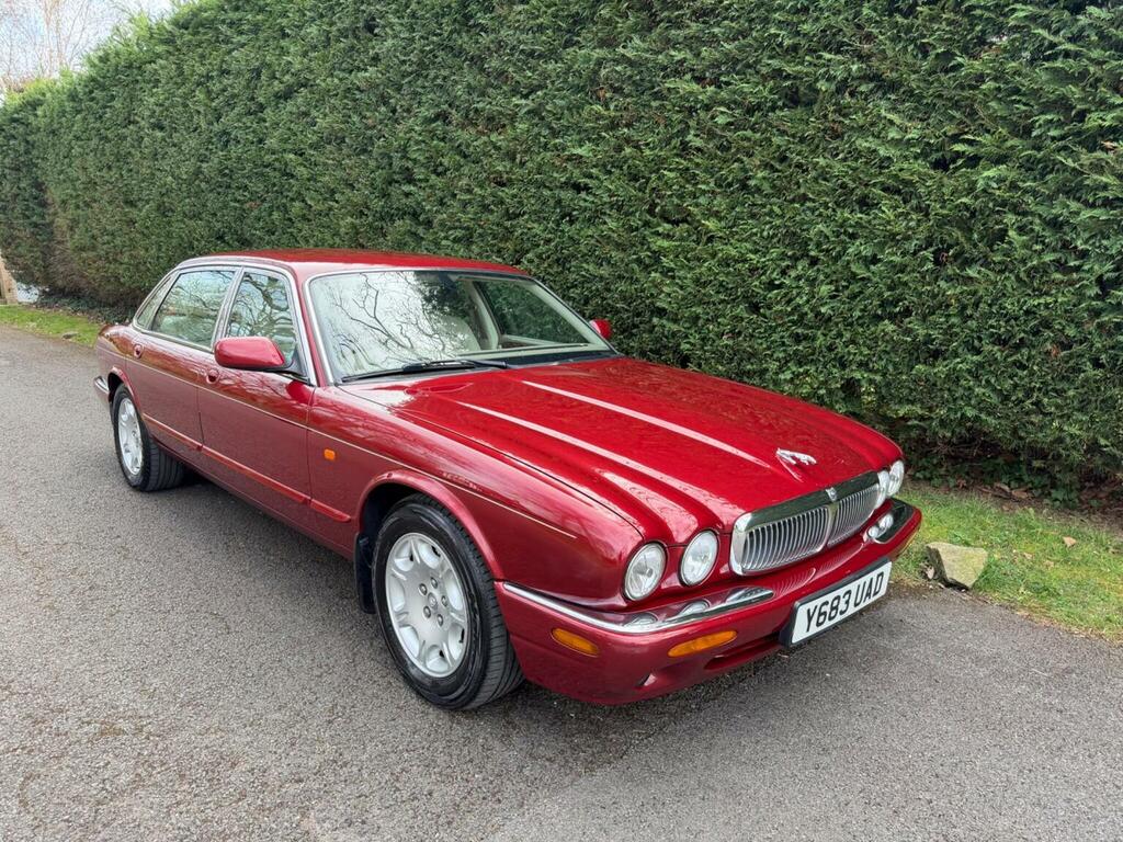 Jaguar XJ Saloon 4.0 Sovereign Lwb Saloon 2001Y Red #4
