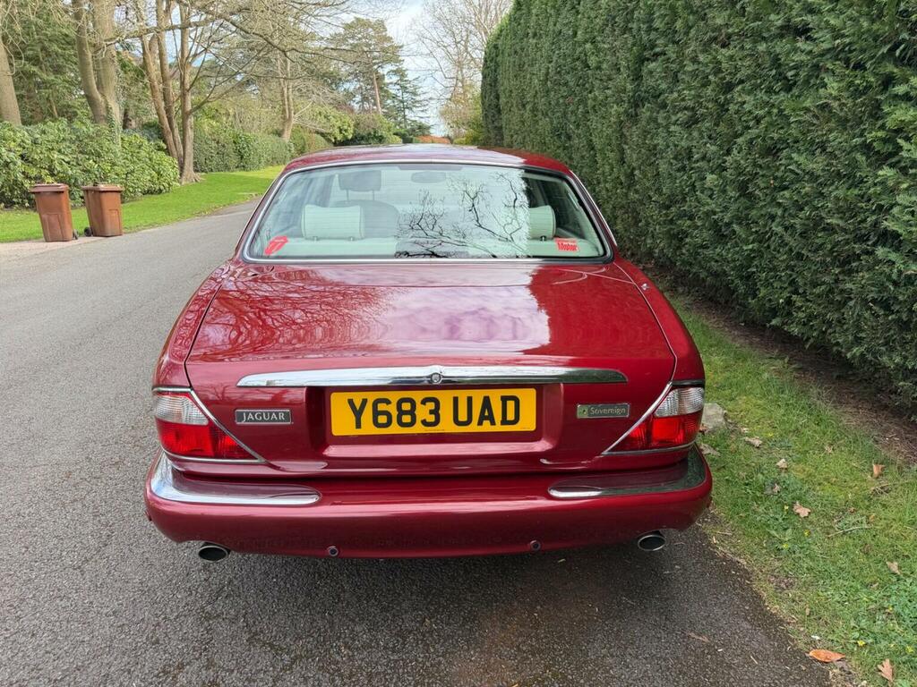 Jaguar XJ Saloon 4.0 Sovereign Lwb Saloon 2001Y Red #6