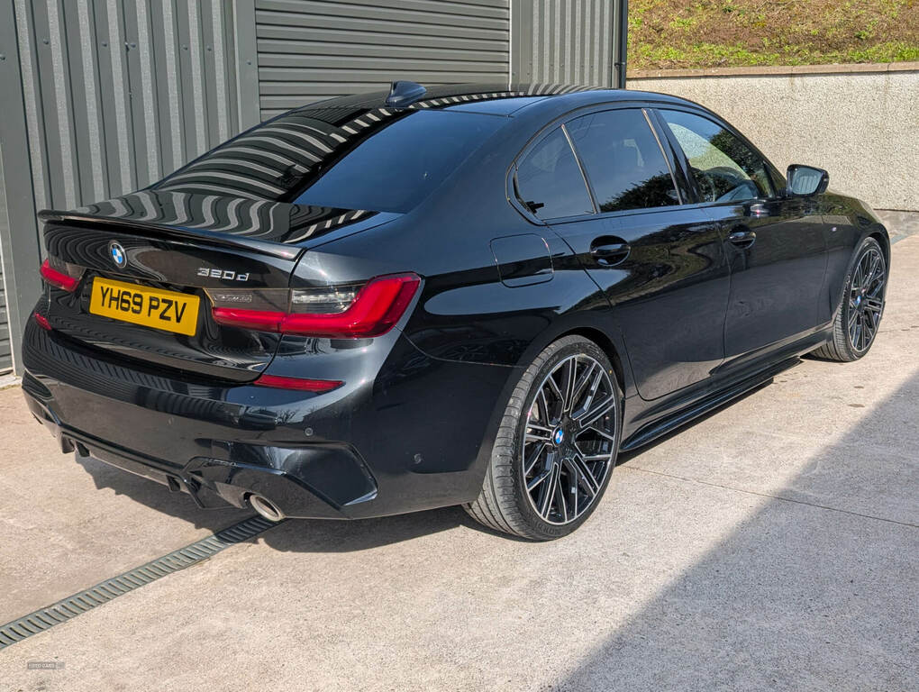 BMW 3 Series 320D M Sport Step YH69PZV Black #6