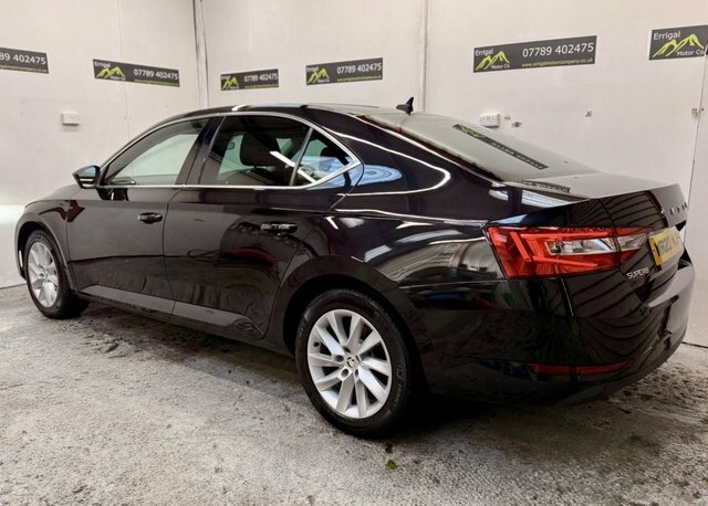Skoda Superb 2020 2.0 Tdi Se Technology Hatchback Ma Black #3